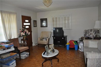 703 Britt Ave, Asheboro, NC 27203 - photo 5