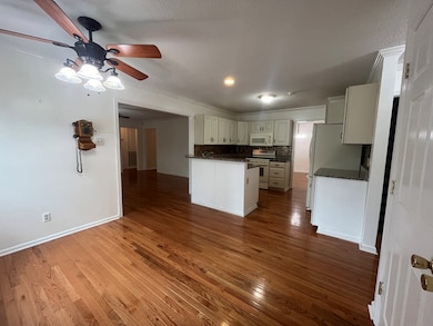 1501 N Valencia Dr, Albany, GA 31707 - photo 4