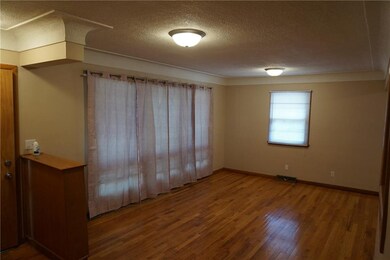 4032 Lynner Dr, Des Moines, IA 50310 - photo 4