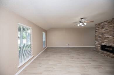 4001 Lee Ln, Pearland, TX 77584 - photo 6