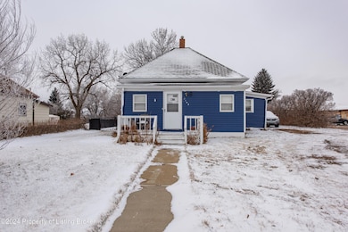 1142 McKenzie Street New England-2