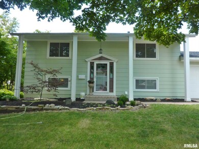 131 Westerfield Rd, Davenport, IA 52806 - photo 3