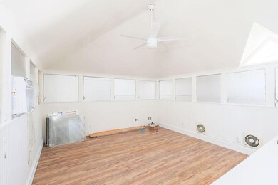 1215 Grinnell St. D
