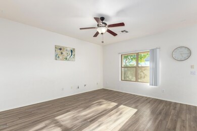 1142 S Bogle Ct unit II, Chandler, AZ 85286 - photo 4