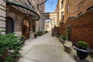 Oakdale Towers unit 1C, Chicago, IL 60657 - photo 3