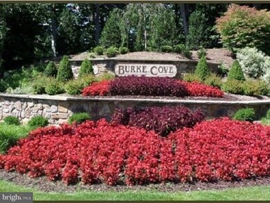 5833 Cove Landing Rd unit 304, Burke, VA 22015 - photo 2