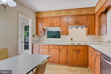 71 Southdown Rd, Edgewater, MD 21037 - photo 4