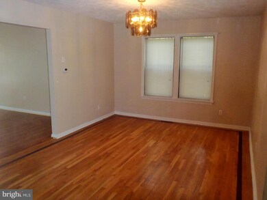 23316 Red Oak Ct, California, MD 20619 - photo 6