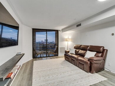 Sage Condominiums unit 812, Houston, TX 77056 - photo 5