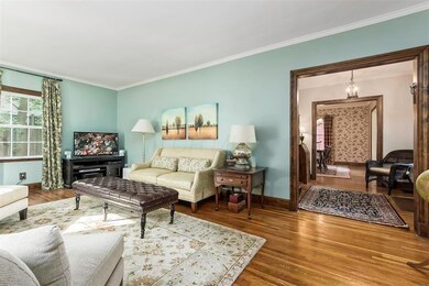 Living Room - 137 E Torrence (2)