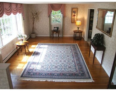 264 Worcester Ln, Waltham, MA 02451 - photo 2