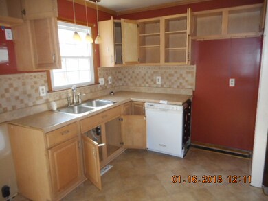 11015 Sassafras Dr, Hopewell, VA 23860 - photo 4