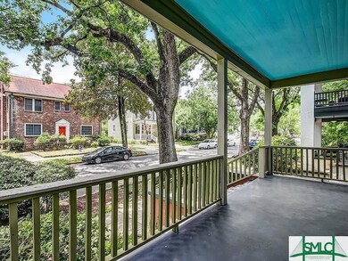 512 E Waldburg St, Savannah, GA 31401 - photo 3