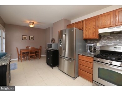 2411 Hillendale Dr, Norristown, PA 19403 - photo 7