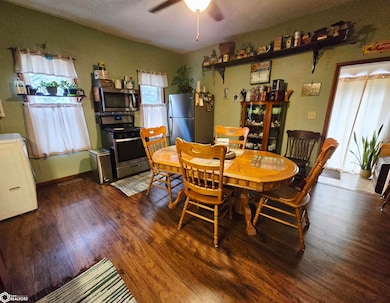 630 Elm St, Kamrar, IA 50132 - photo 3