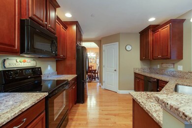 3 Crestview Cir, Merrimack, NH 03054 - photo 5