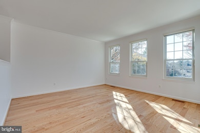 1423 Mclean Mews Ct, McLean, VA 22101 - photo 5