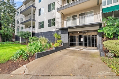 695 Mariposa Ave, Oakland, CA 94610 - photo 2