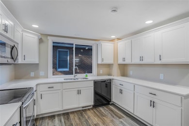 217 N 6th St, Adel, IA 50003 - photo 4