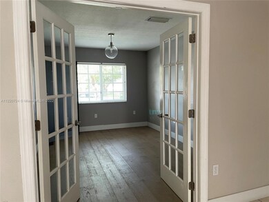 Den/Guest room