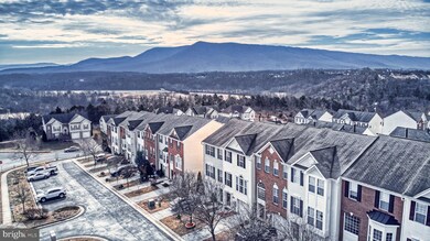 174 Oxbow Dr, Strasburg, VA 22657 - photo 2