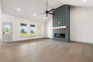 883 Bellagiola Ave, Tontitown, AR 72762 - photo 6