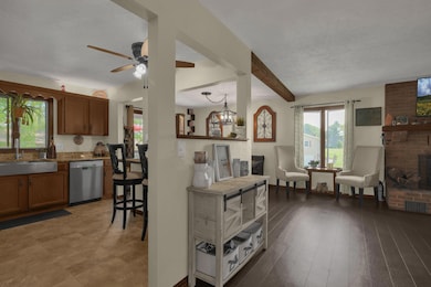 6-web-or-mls-2542-eckert-rd