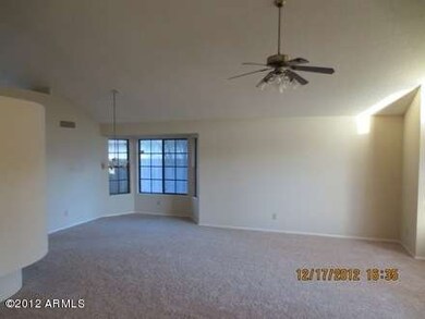 MLS-FrontRoom1