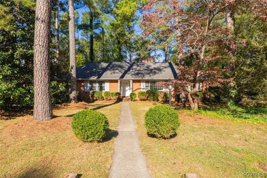View of front facade with a front lawn