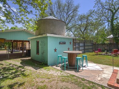 603 Sunset St, Fredericksburg, TX 78624 - photo 7