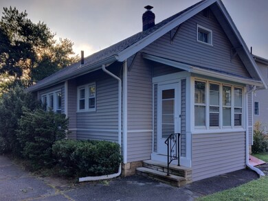 90 Lucerne Rd, Springfield, MA 01119 - photo 4