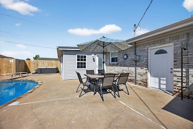 2202 W Oak St, Rogers, AR 72758 - photo 7