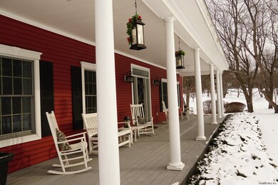 40 Scott Dr, Troy, NY 12180 - photo 2