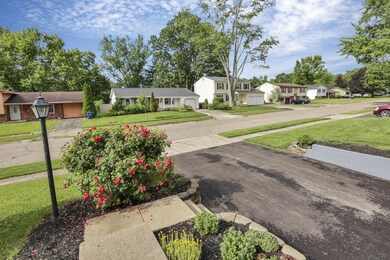 1682 Calgary Dr, Columbus, OH 43229 - photo 6