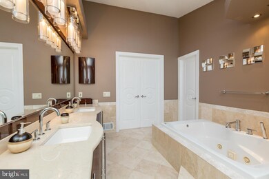 7001 Green Spring Ln, Alexandria, VA 22306 - photo 4