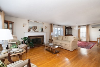 667 E Squantum St, Quincy, MA 02171 - photo 6