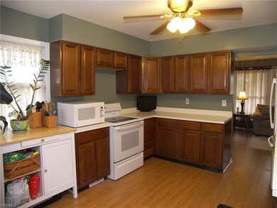 2369 E 42nd St, Lorain, OH 44055 - photo 6