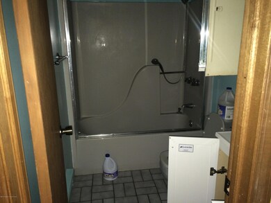 557 Bumble Bee Way, Tobyhanna, PA 18466 - photo 3