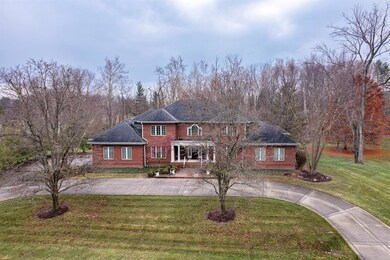 8215 Woodland Creek Dr W, Columbus, IN 47201 - photo 2