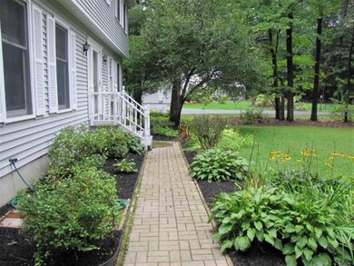 25 Knollwood Dr, Saratoga Springs, NY 12866 - photo 3