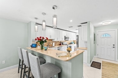 24 Stratford Dr E unit D, Boynton Beach, FL 33436 - photo 6