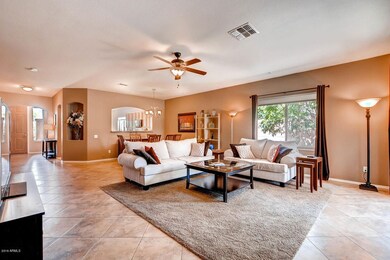 837 E Indian Wells Place-large-006-7-Liv