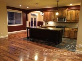 63187 Desert Sage St, Bend, OR 97701 - photo 4