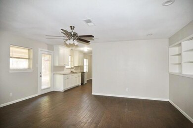 1041 Livingston Dr, Hurst, TX 76053 - photo 6