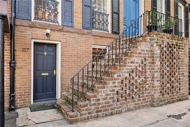 117 W Gaston St, Savannah, GA 31401 - photo 2