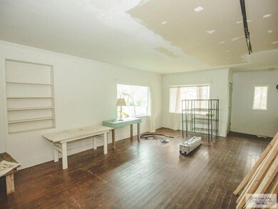 1015 W 6th St, Weslaco, TX 78596 - photo 7