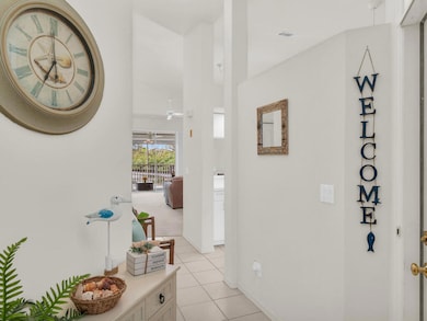 230 Newport Dr Apt 610 Naples FL 34114 U
