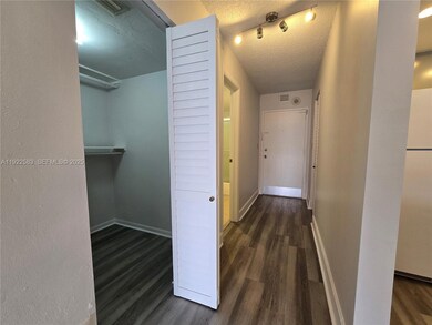 Three Horizons North unit 603, North Miami, FL 33161 - photo 4