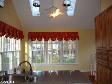 Breakfast Nook - Light and bright morning room or 