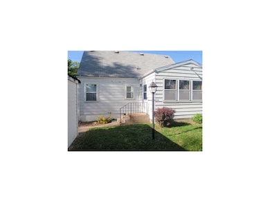 3-Seasons Porch/Room.